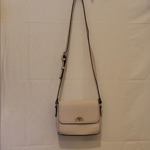 Very Cute White crossbody purse